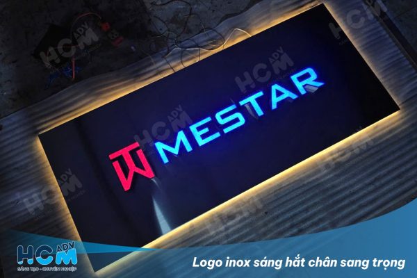Logo inox sáng chân kết hợp độc đáo và cao cấp