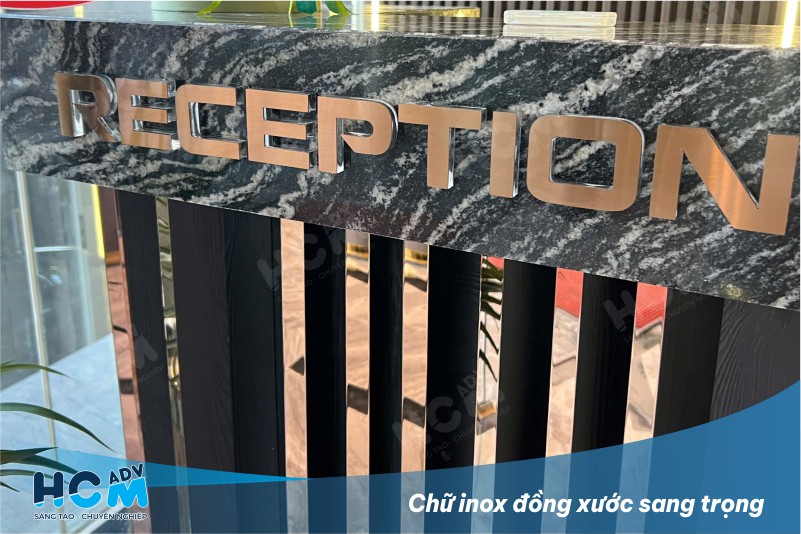 Quảng Cáo HCM gia công chữ inox đồng xước bằng công nghệ cắt CNC chính xác