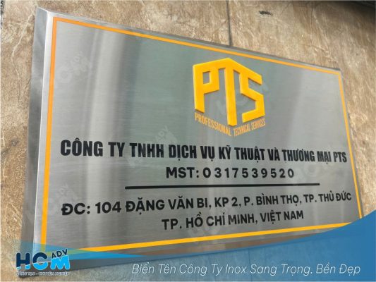 Biển tên công ty bằng inox trắng xước lắp trước văn phòng tại TP.HCM