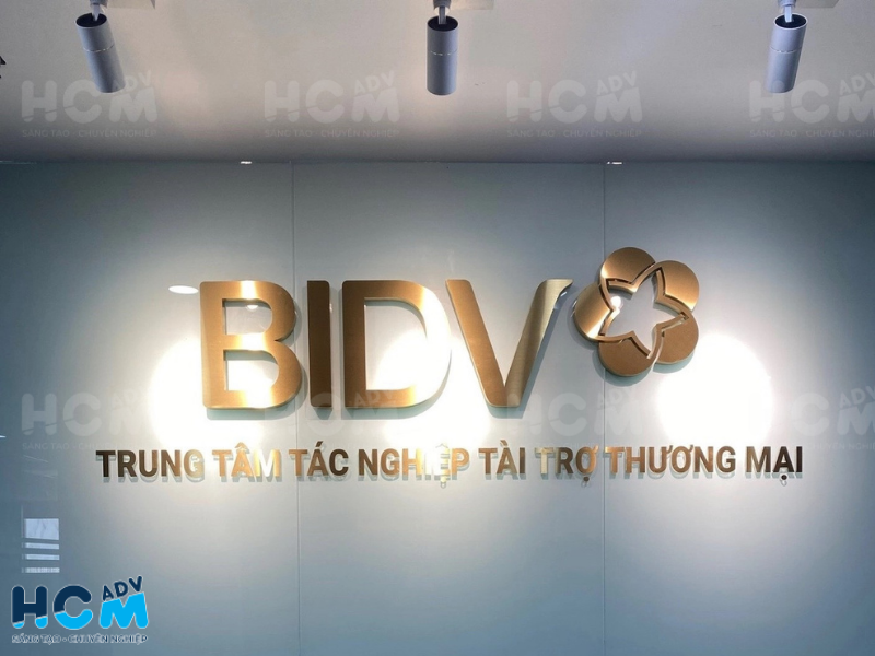 Logo inox văn phòng