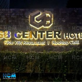 logo tòa nhà LED hắt chân ban đêm